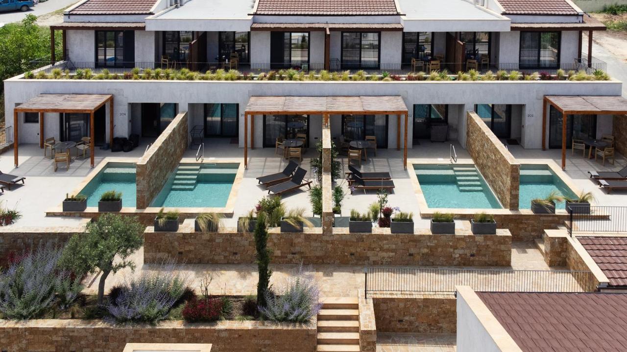 Pnoes Luxury Suites Палиури Экстерьер фото
